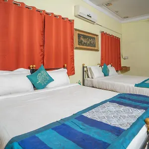 Hotel Ambavgarh Palace